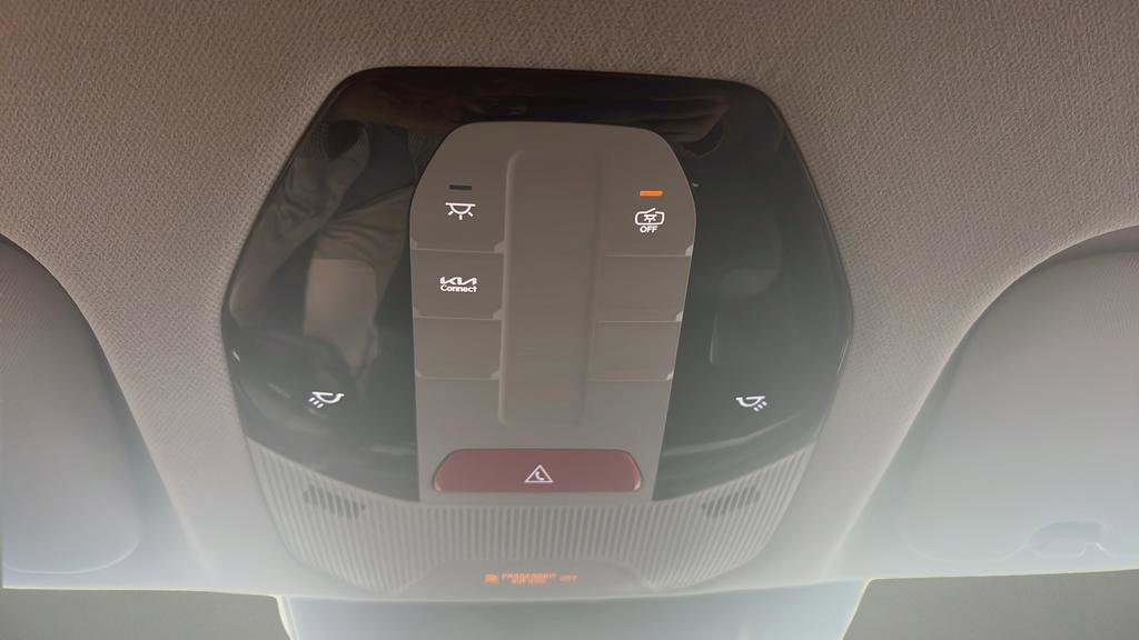 Used 2025 Kia K4 EX image 29