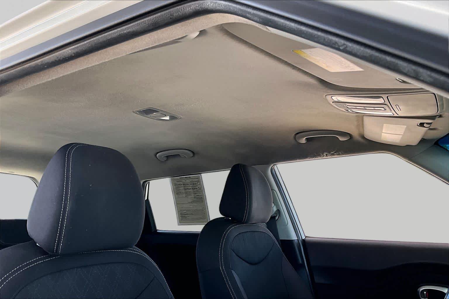 Used 2018 Kia Soul FWD image 13