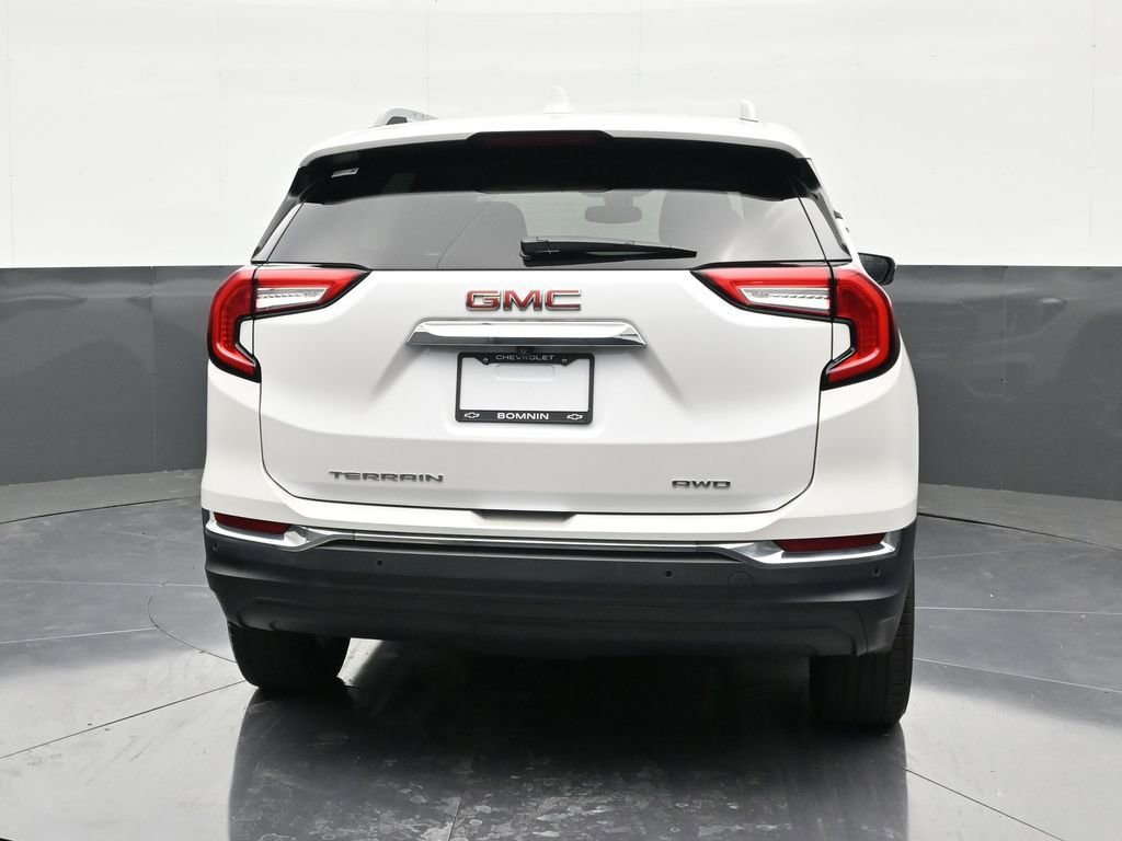 Used 2022 GMC Terrain SLT image 4