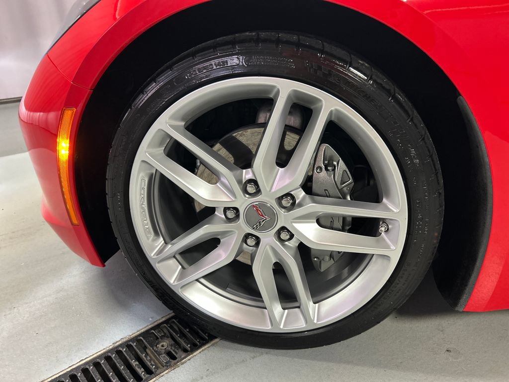 Used 2018 Chevrolet Corvette Stingray Coupe w/ 1LT RWD image 9
