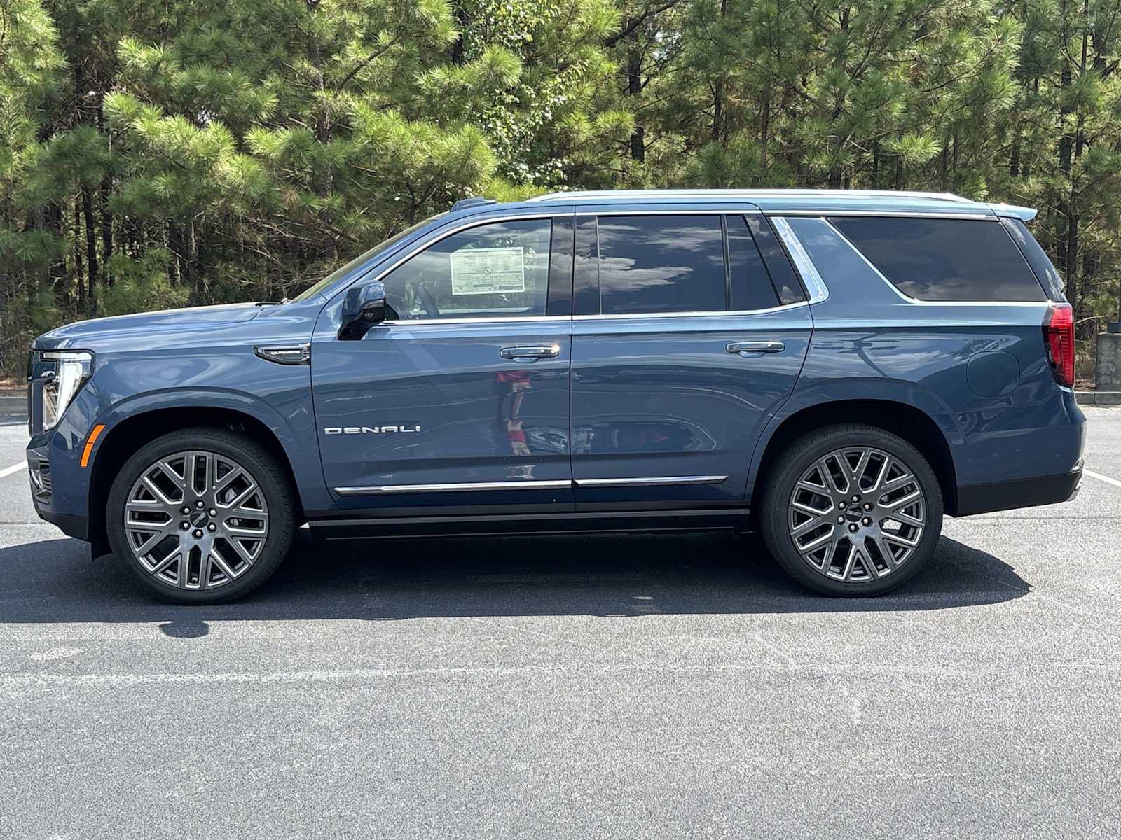 New 2026 GMC Yukon Denali Ultimate AWD/4WD image 20