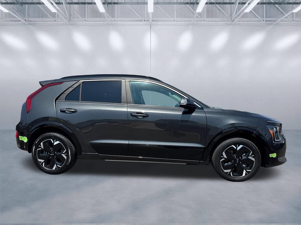 Used 2023 Kia Niro Wind FWD image 3