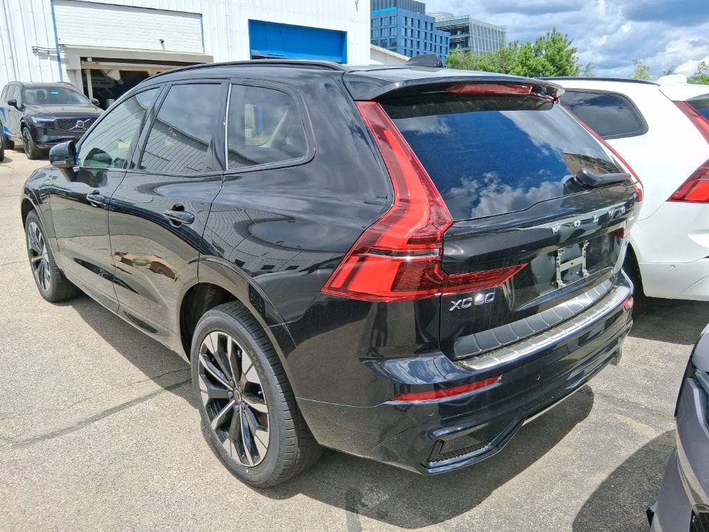 New 2026 Volvo XC60 T8 Plus w/ Protection Package Premier AWD/4WD image 5