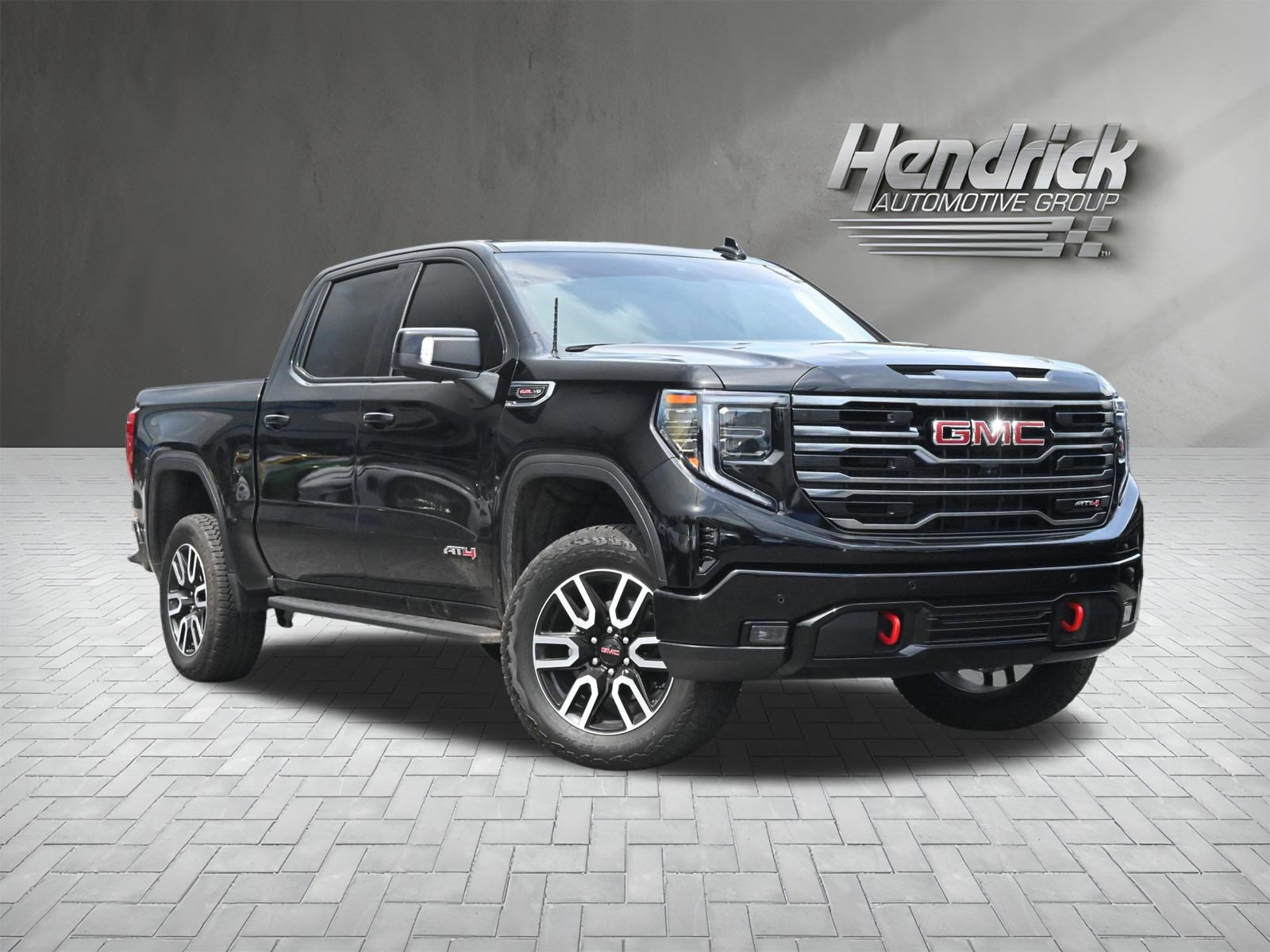 Used 2025 GMC Sierra 1500 AT4 w/ AT4 Premium Package AWD/4WD image 2