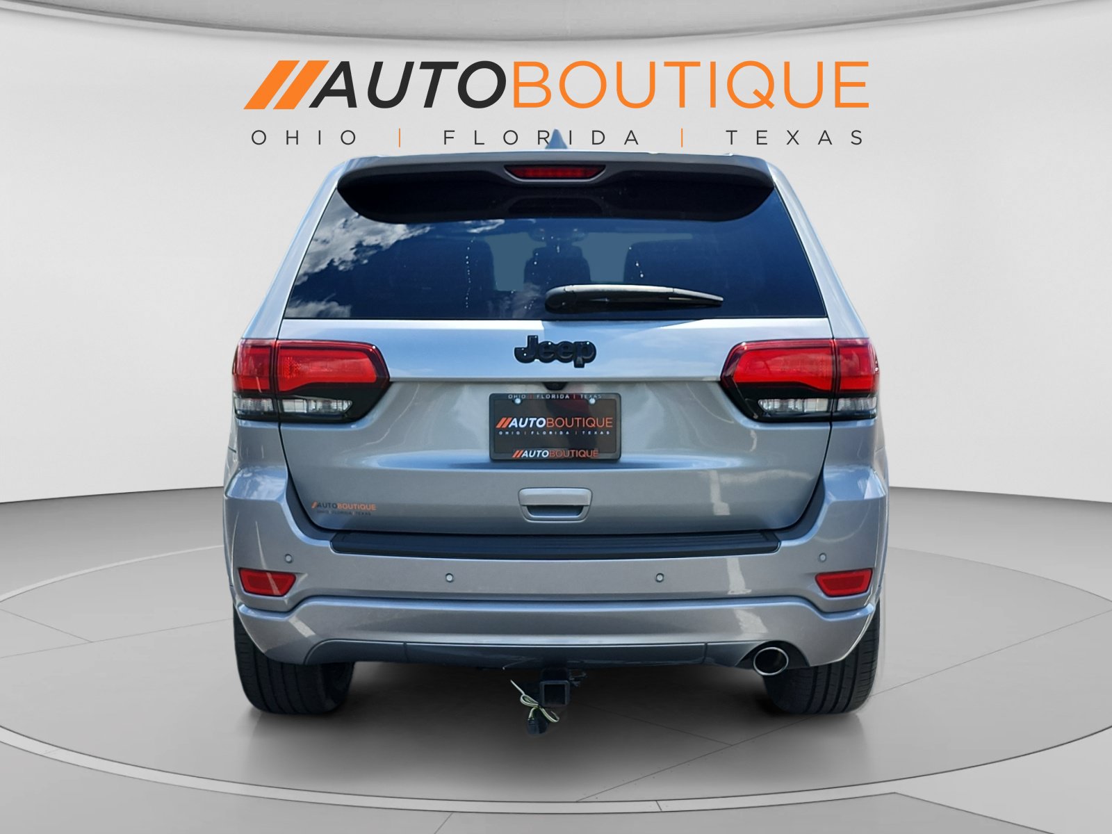 Used 2019 Jeep Grand Cherokee Altitude RWD image 4