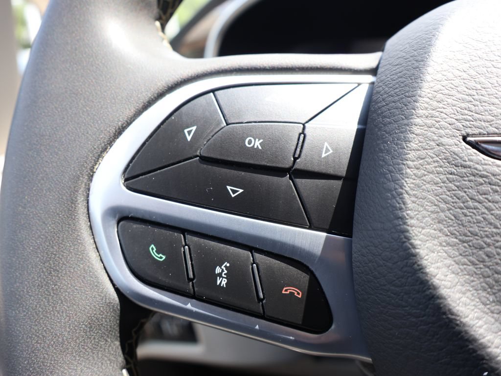 Used 2023 Chrysler Pacifica Limited w/ Uconnect Theater Family Group AWD/4WD image 16