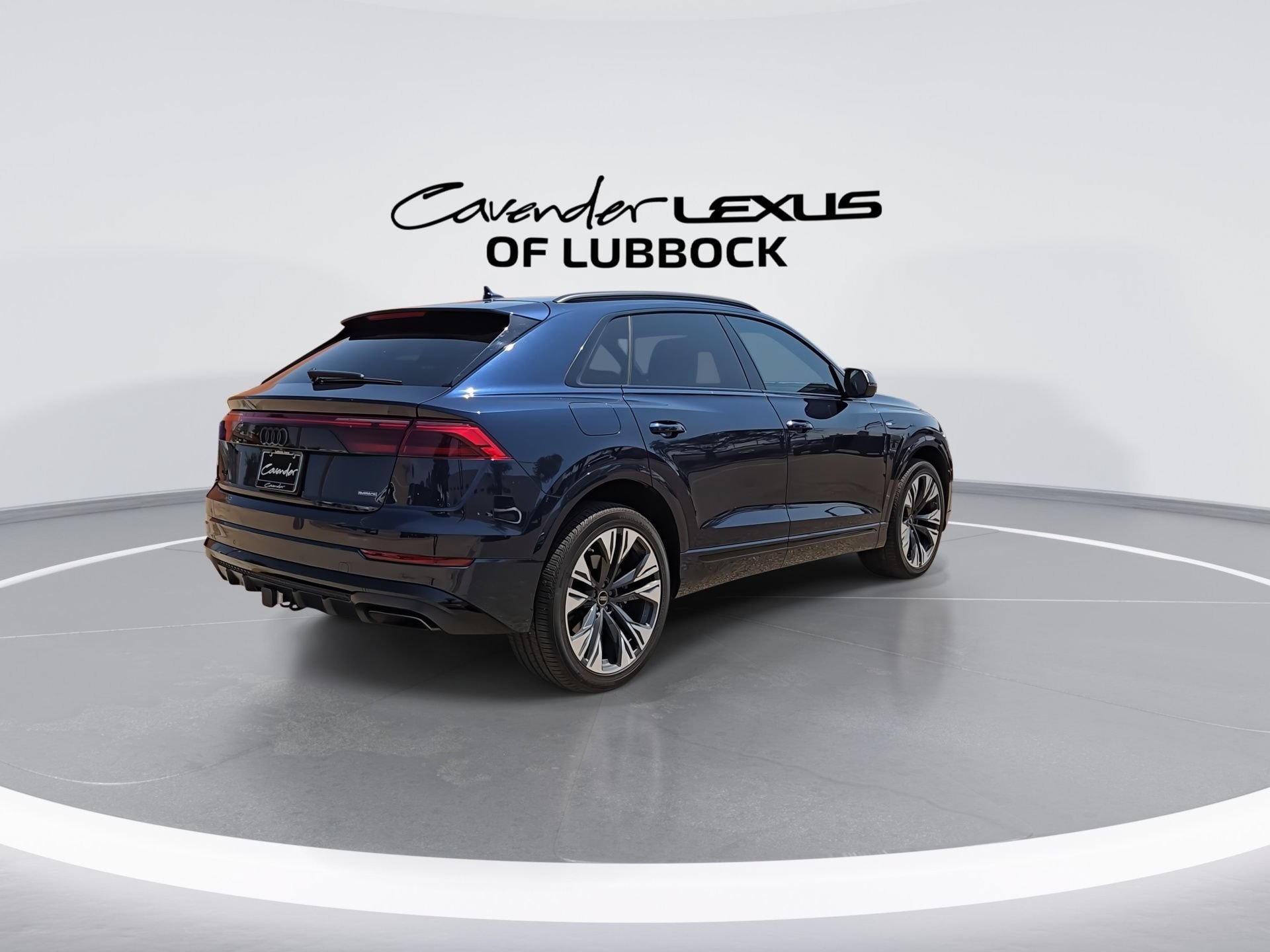 Used 2025 Audi Q8 Premium Plus AWD/4WD image 8