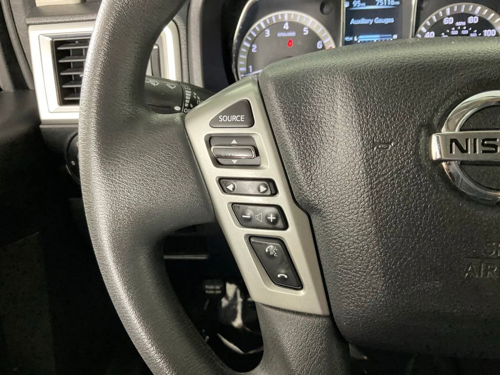 Used 2017 Nissan Titan SV RWD image 22