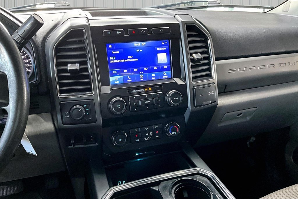 Used 2021 Ford F250 XLT w/ XLT Premium Package AWD/4WD image 9