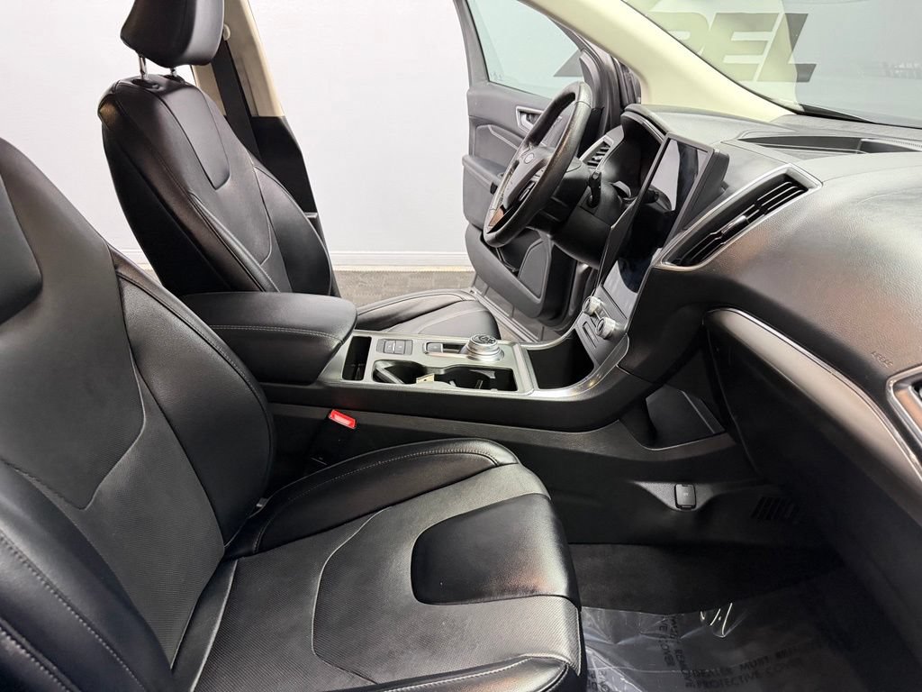 Used 2022 Ford Edge Titanium w/ Equipment Group 301A AWD/4WD image 50