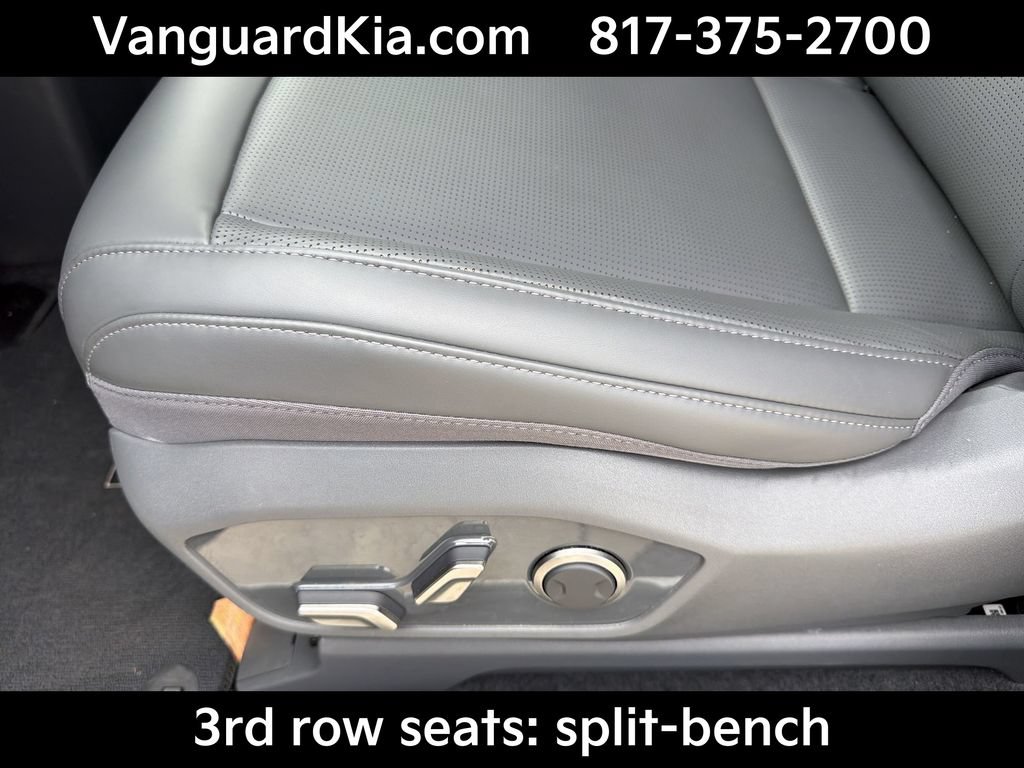 Certified 2024 Kia EV9 Light Long Range RWD image 16