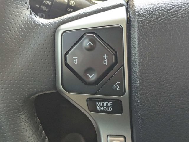 Used 2022 Toyota 4Runner Limited AWD/4WD image 26