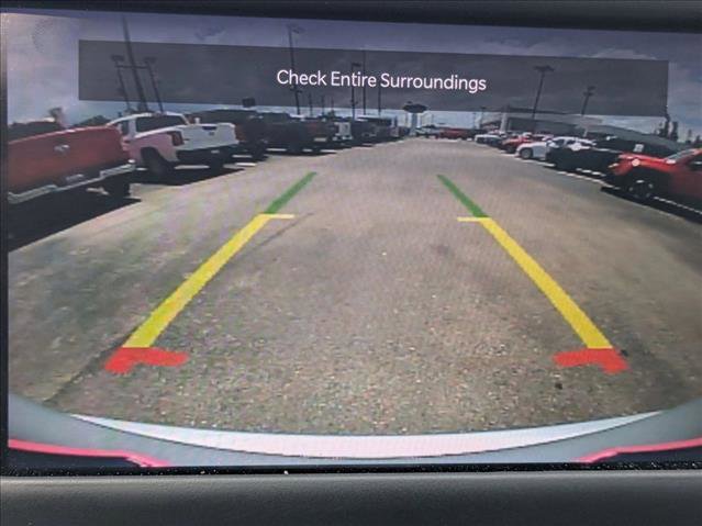 Used 2022 Chrysler Voyager LX FWD image 13