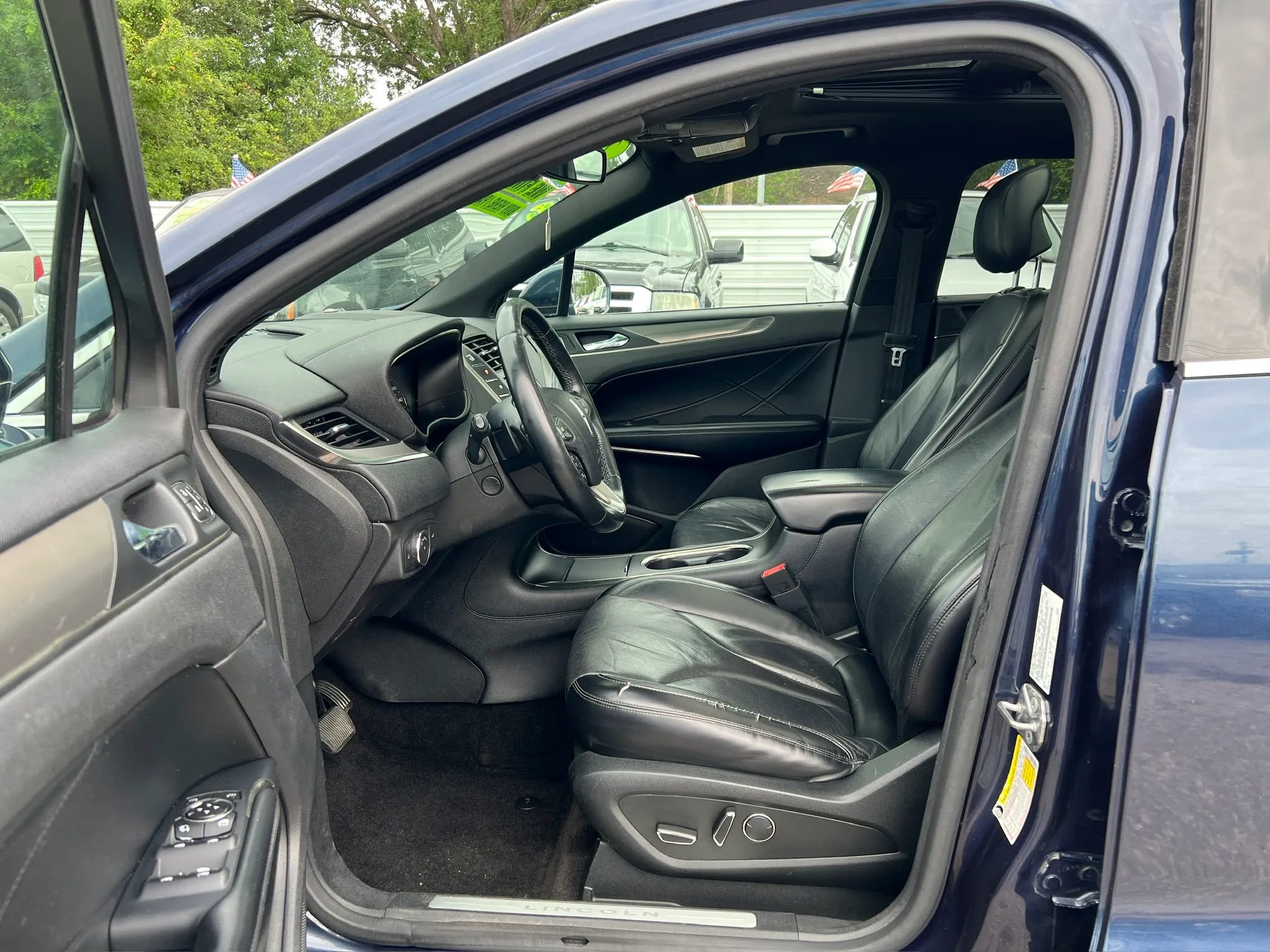 Used 2015 Lincoln MKC AWD w/ Equipment Group 102A Reserve image 9