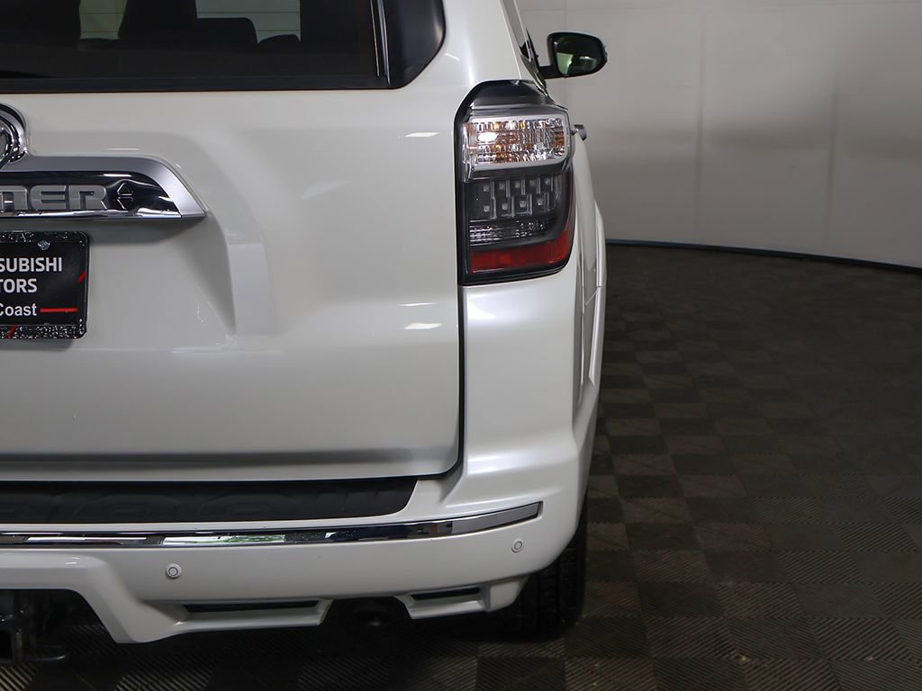 Used 2023 Toyota 4Runner Limited AWD/4WD image 15
