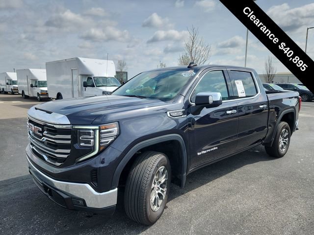 Used 2025 GMC Sierra 1500 SLT AWD/4WD image 4