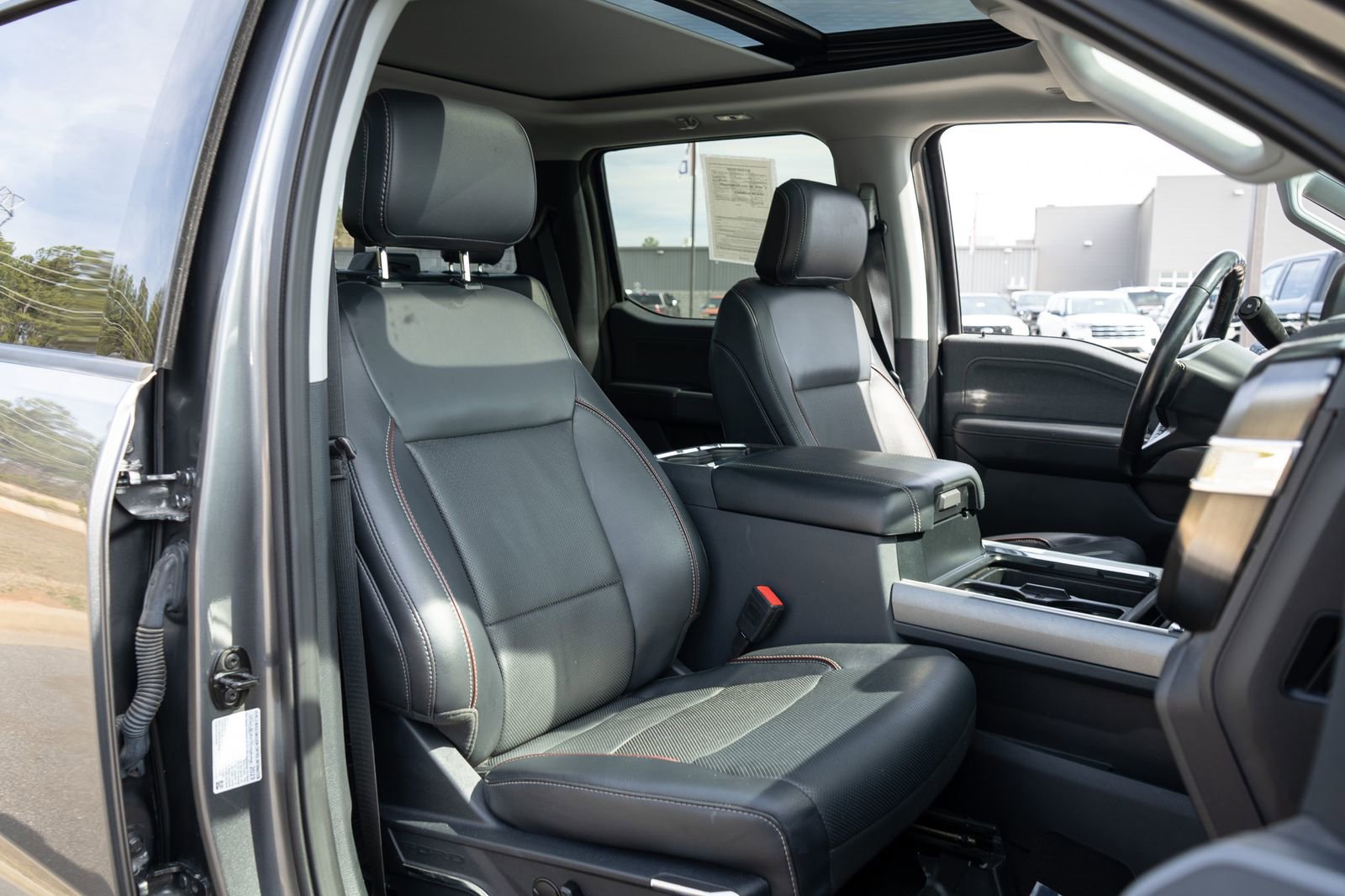 Used 2023 Ford F450 Lariat w/ FX4 Off-Road Package image 42