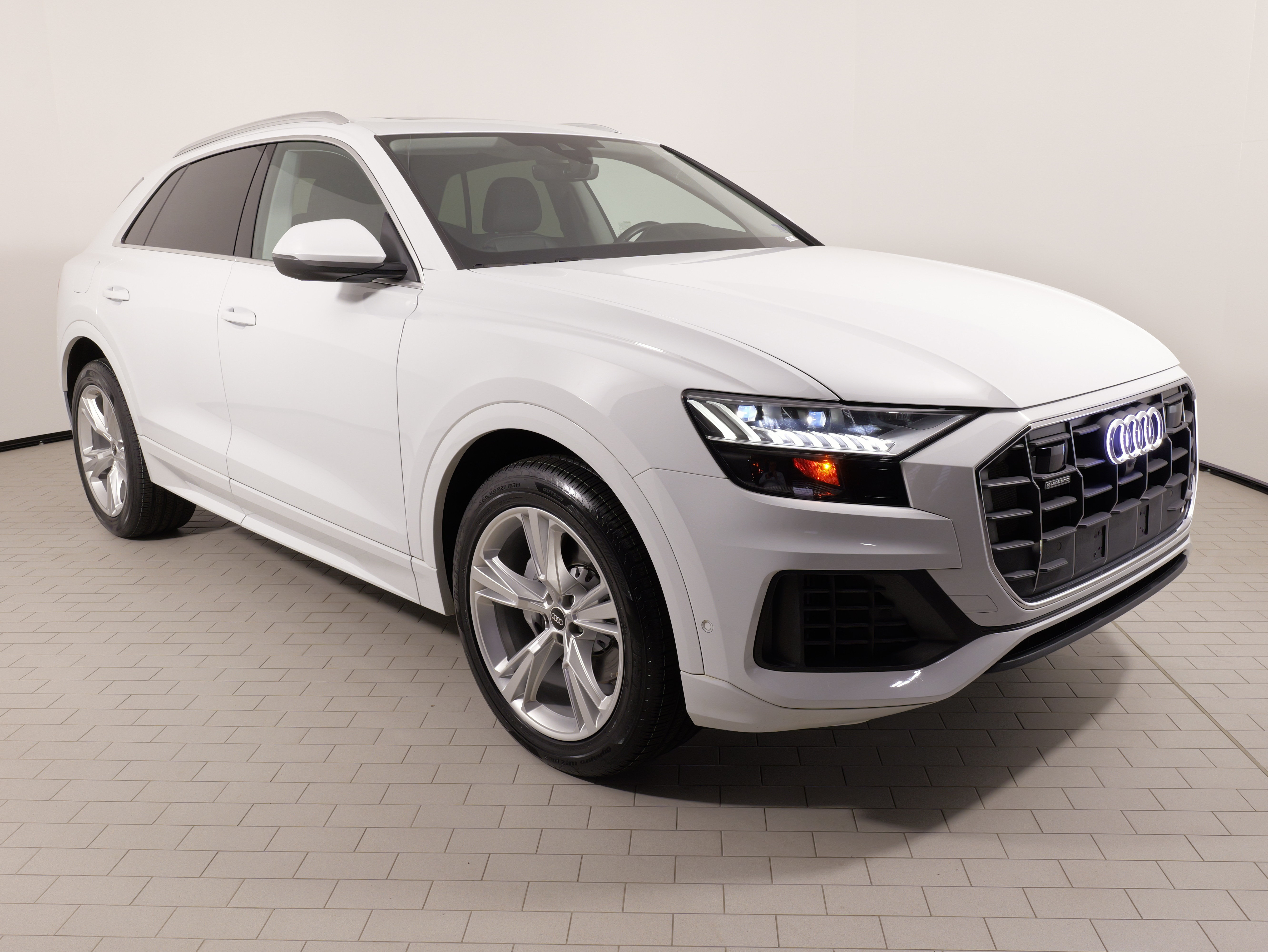 Used 2023 Audi Q8 Premium Plus w/ Premium Plus Package AWD/4WD image 7