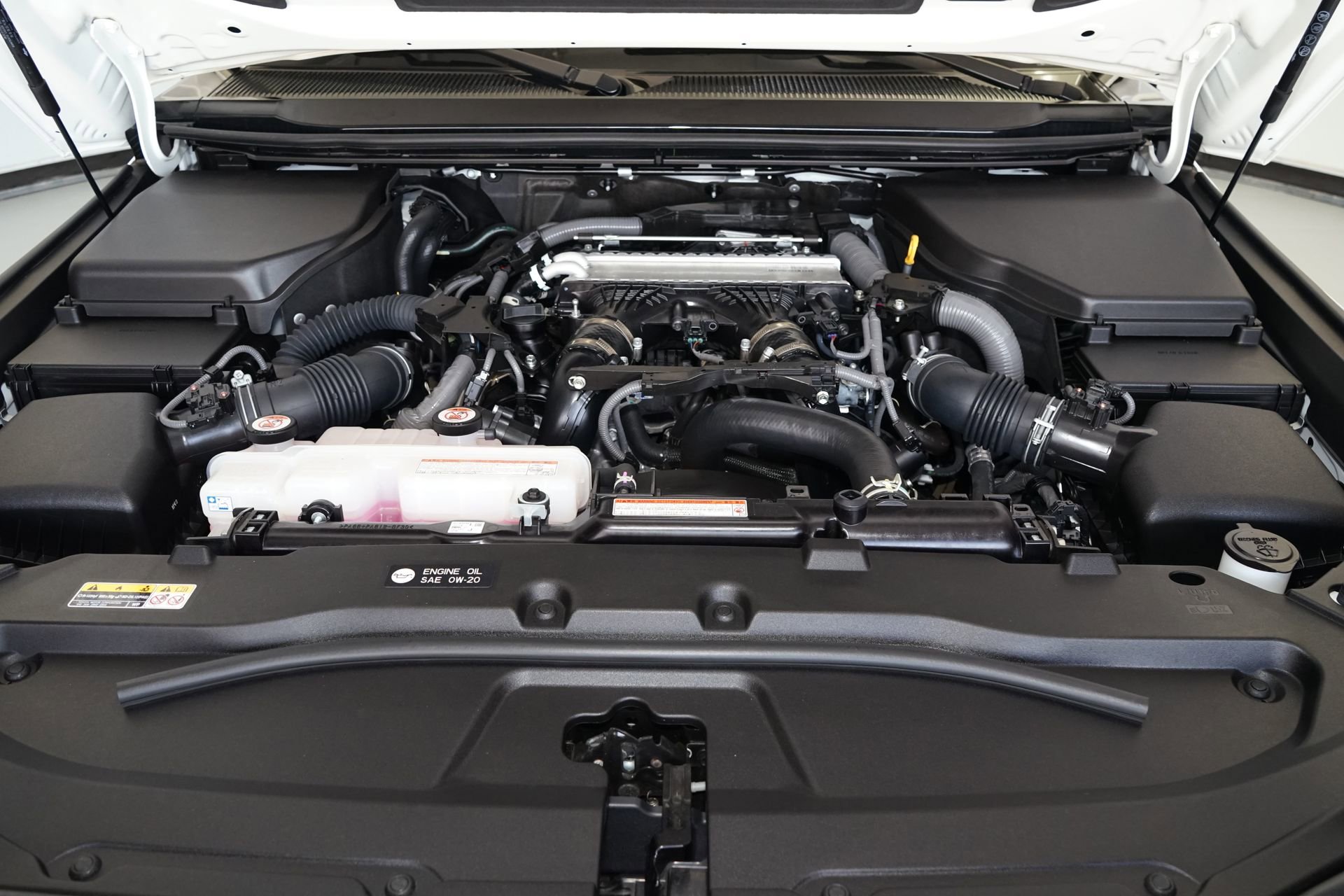 Used 2024 Lexus GX 550 w/ Accessory Package (31) image 34