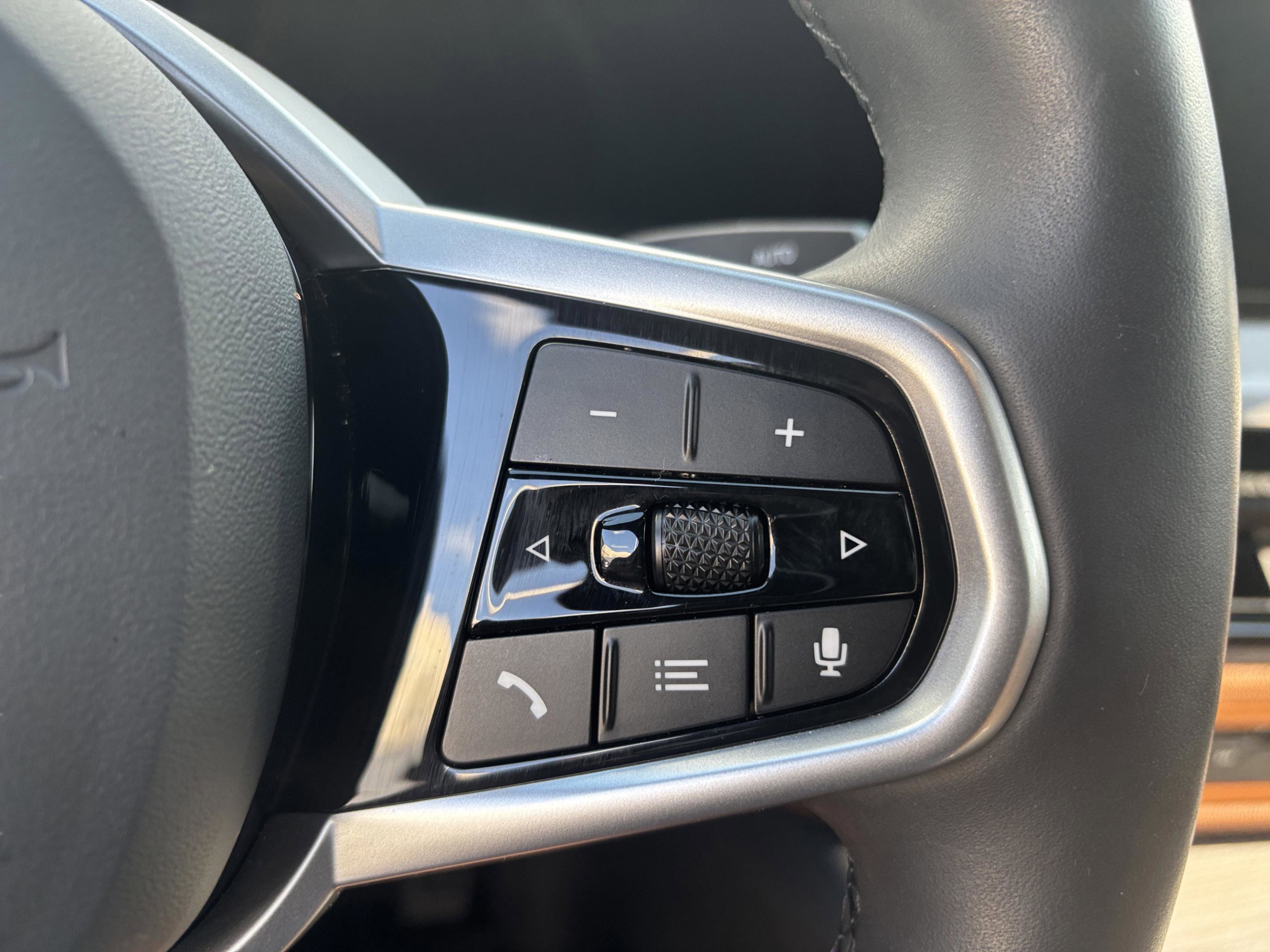 Used 2025 BMW i4 eDrive40 w/ M Sport Package image 9