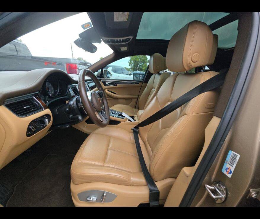Used 2018 Porsche Macan S AWD/4WD image 3