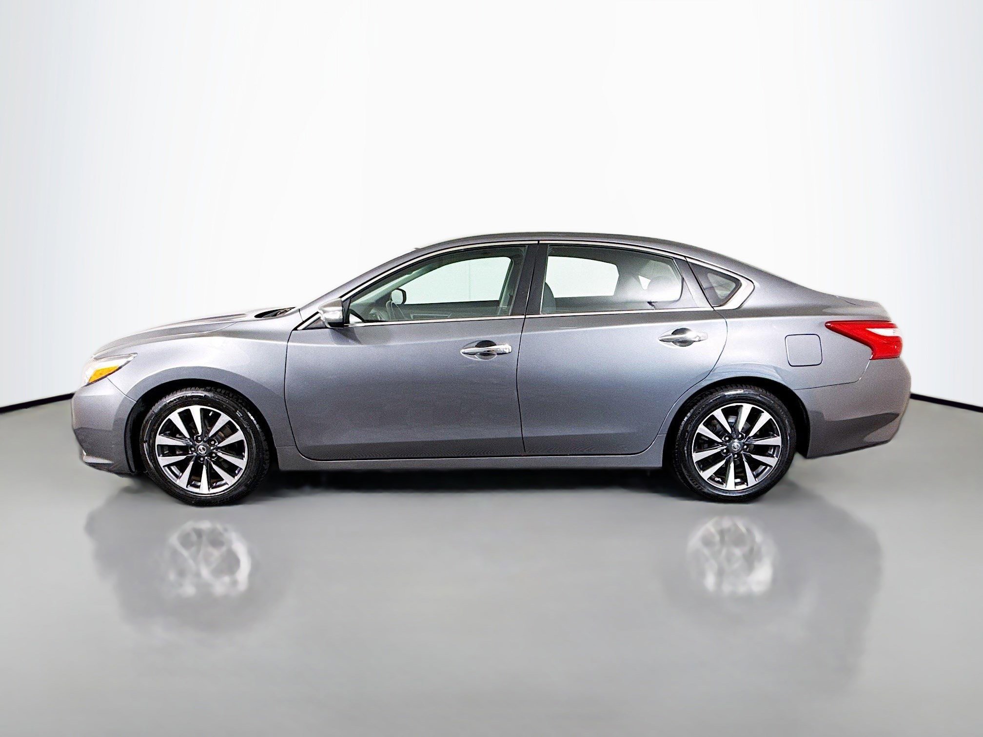 Used 2017 Nissan Altima 2.5 SL image 6