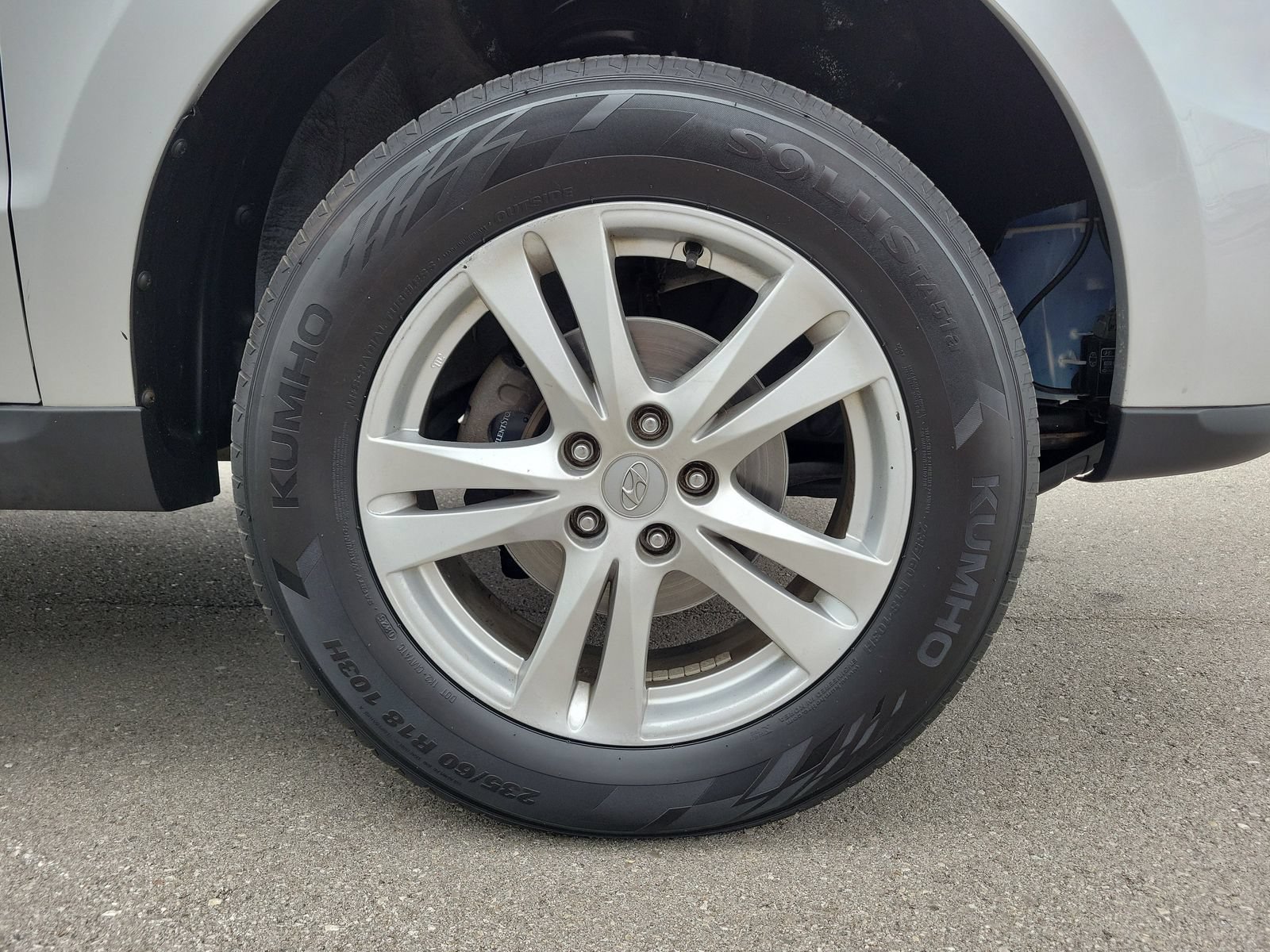 Used 2011 Hyundai Santa Fe Limited FWD image 5