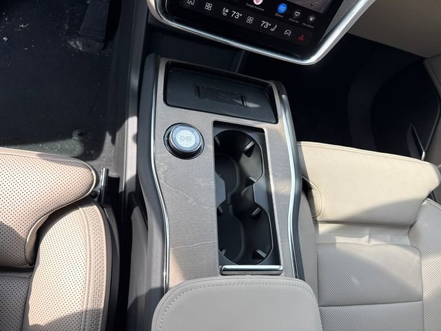 New 2026 Volvo EX90 Ultra image 17