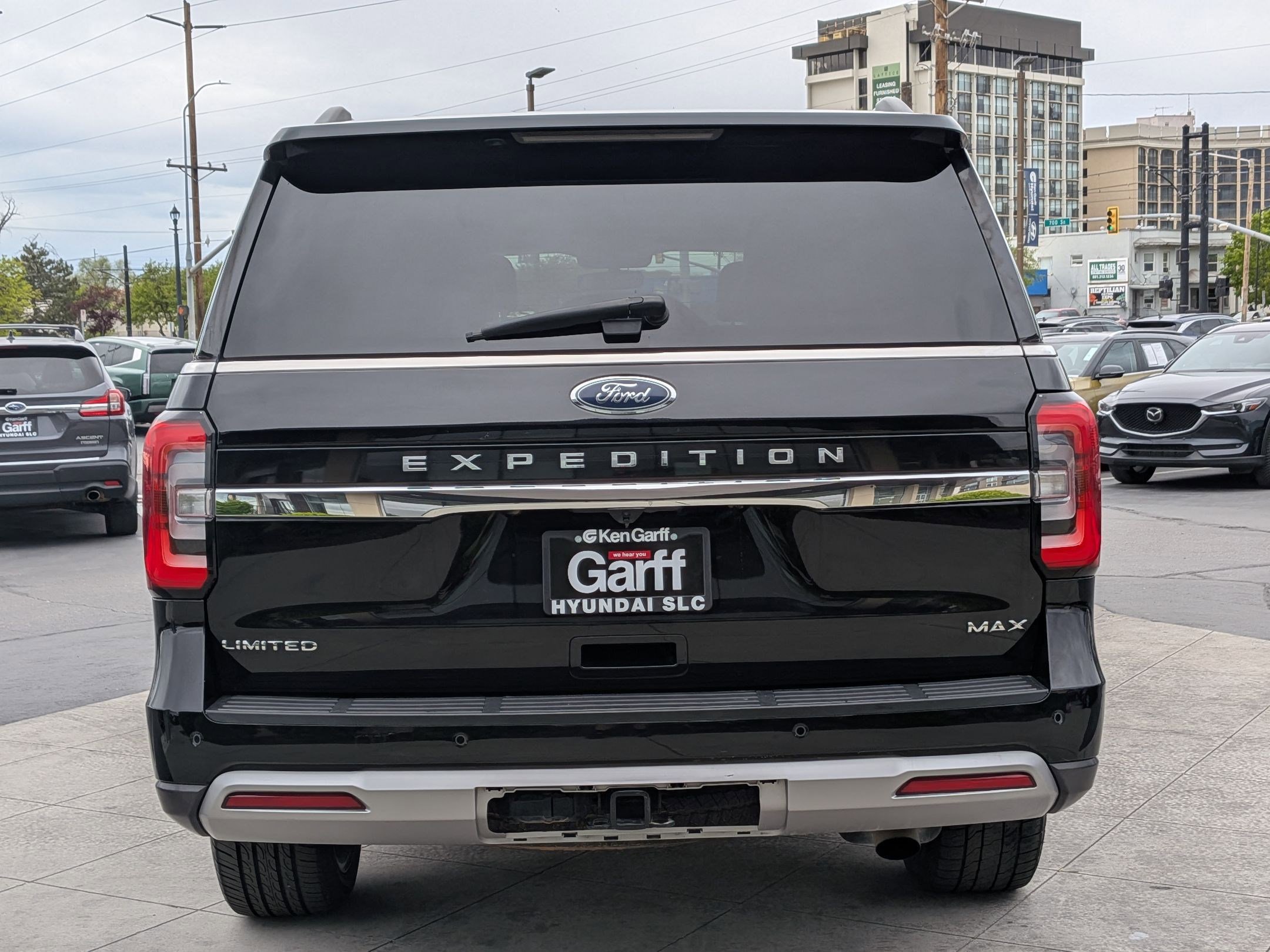 Used 2024 Ford Expedition Max Limited AWD/4WD image 5
