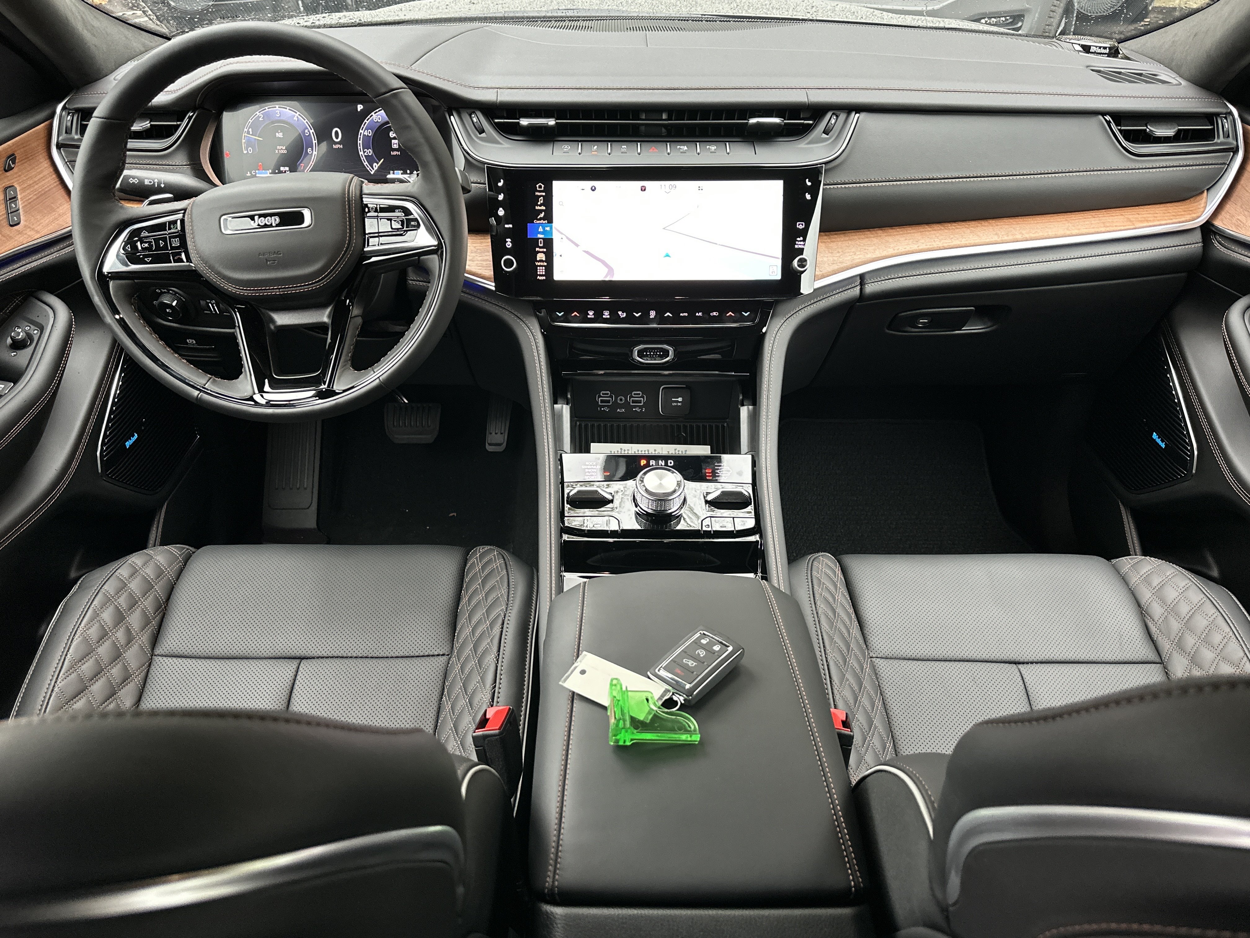 New 2027 Jeep Grand Cherokee Summit AWD/4WD image 34