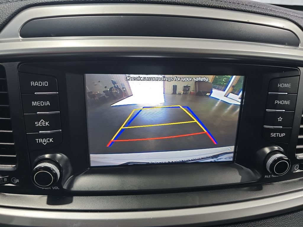 Used 2020 Kia Sorento FWD V6 image 21