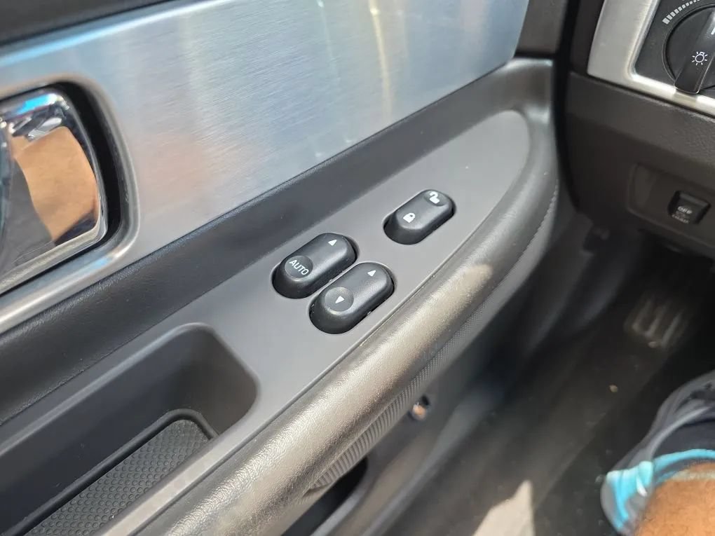 Used 2002 Ford Thunderbird RWD image 20