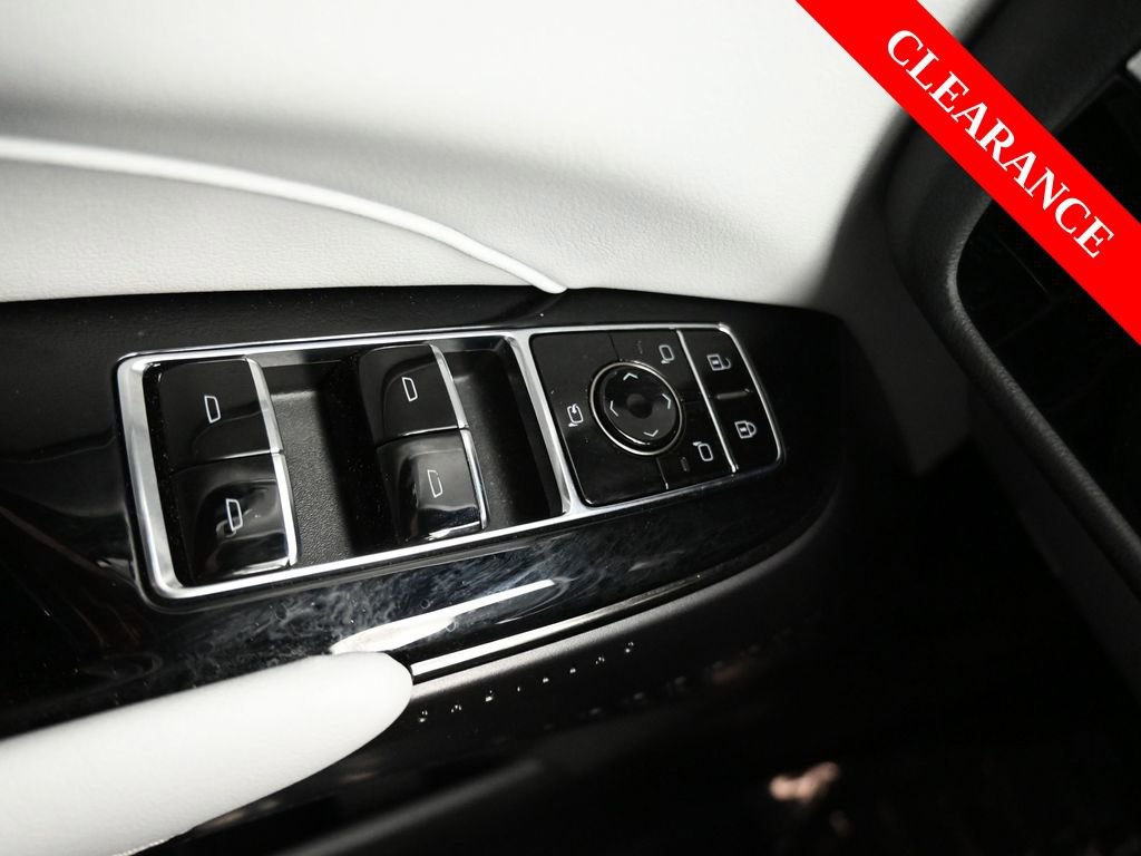 Used 2025 Cadillac Lyriq Sport image 27