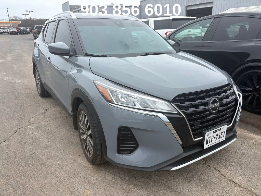 Used 2024 Nissan Kicks SV image 3