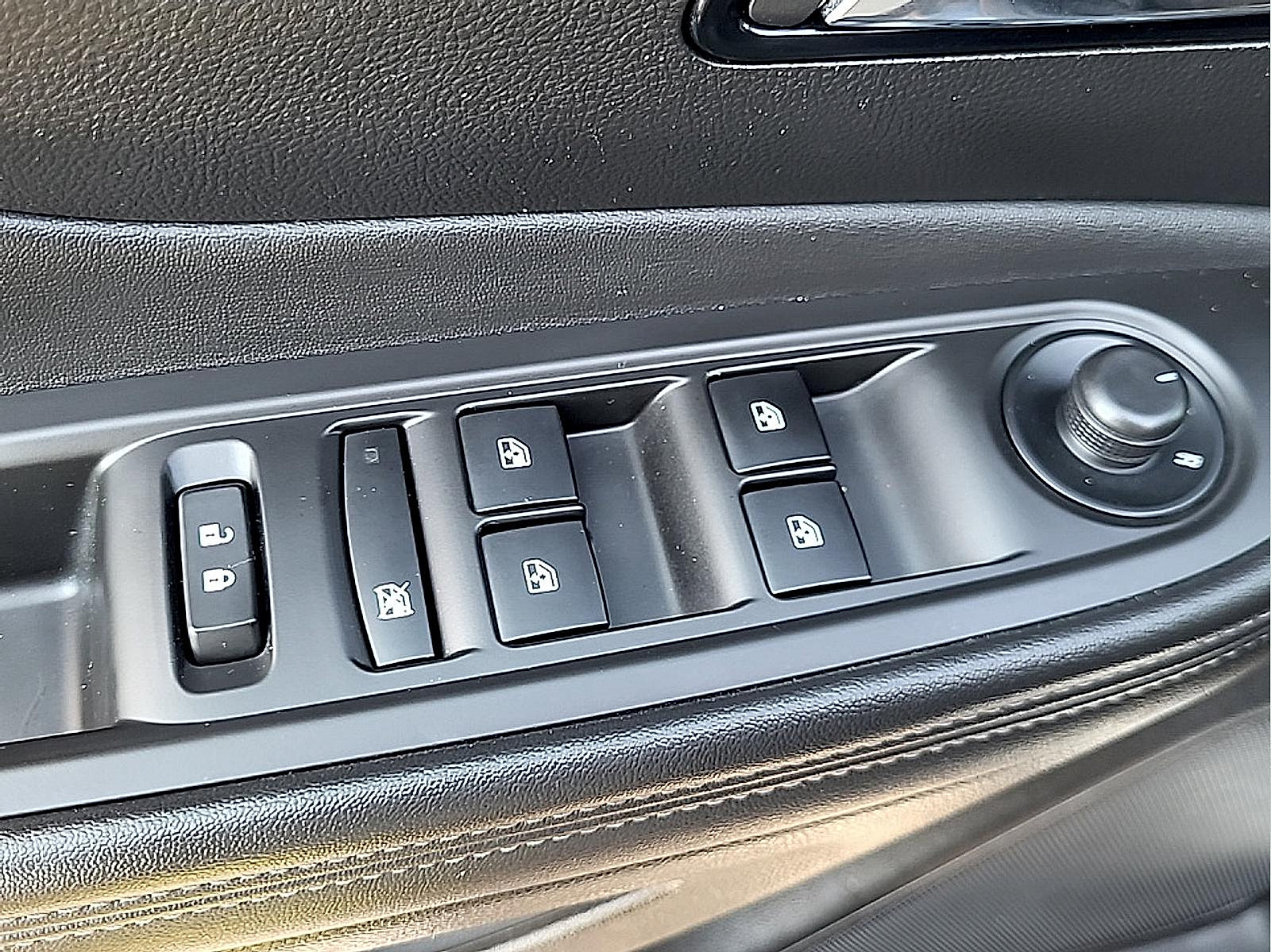 Used 2017 Buick Encore Sport Touring FWD image 14