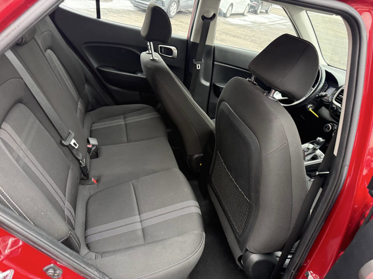 Used 2021 Hyundai Venue SEL image 18