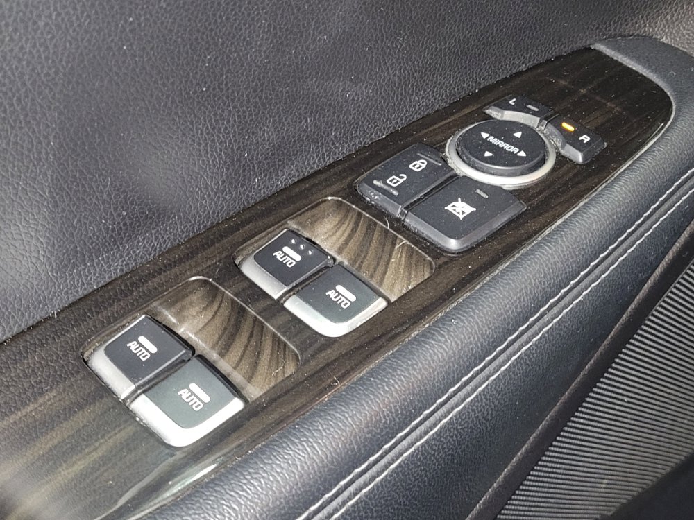 Used 2019 Kia Sorento LX image 27