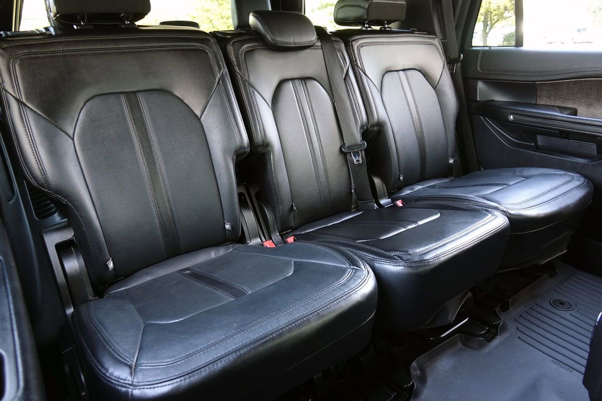 Used 2020 Ford Expedition Limited image 10