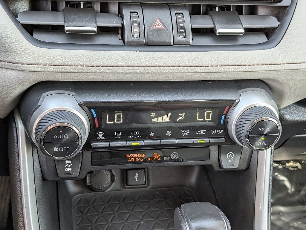 Used 2021 Toyota RAV4 XLE Premium w/ Carpet Mat Package (TMS) image 30