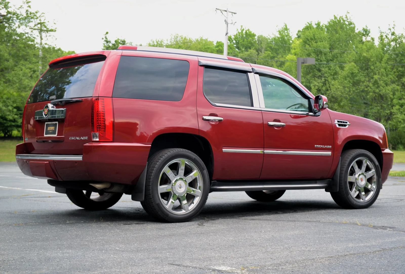 Used 2010 Cadillac Escalade Luxury AWD/4WD image 45