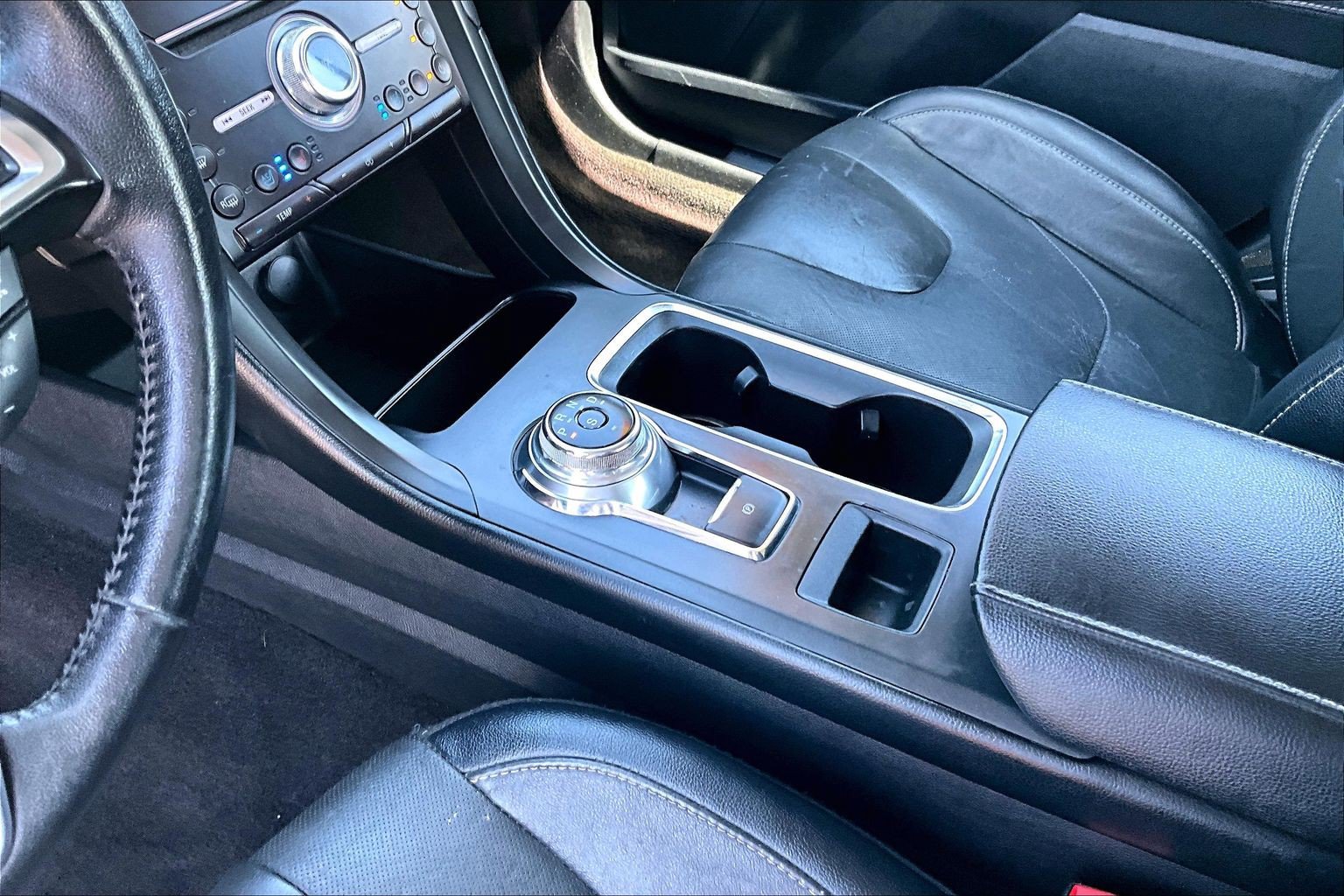 Used 2020 Ford Fusion Titanium AWD/4WD image 13