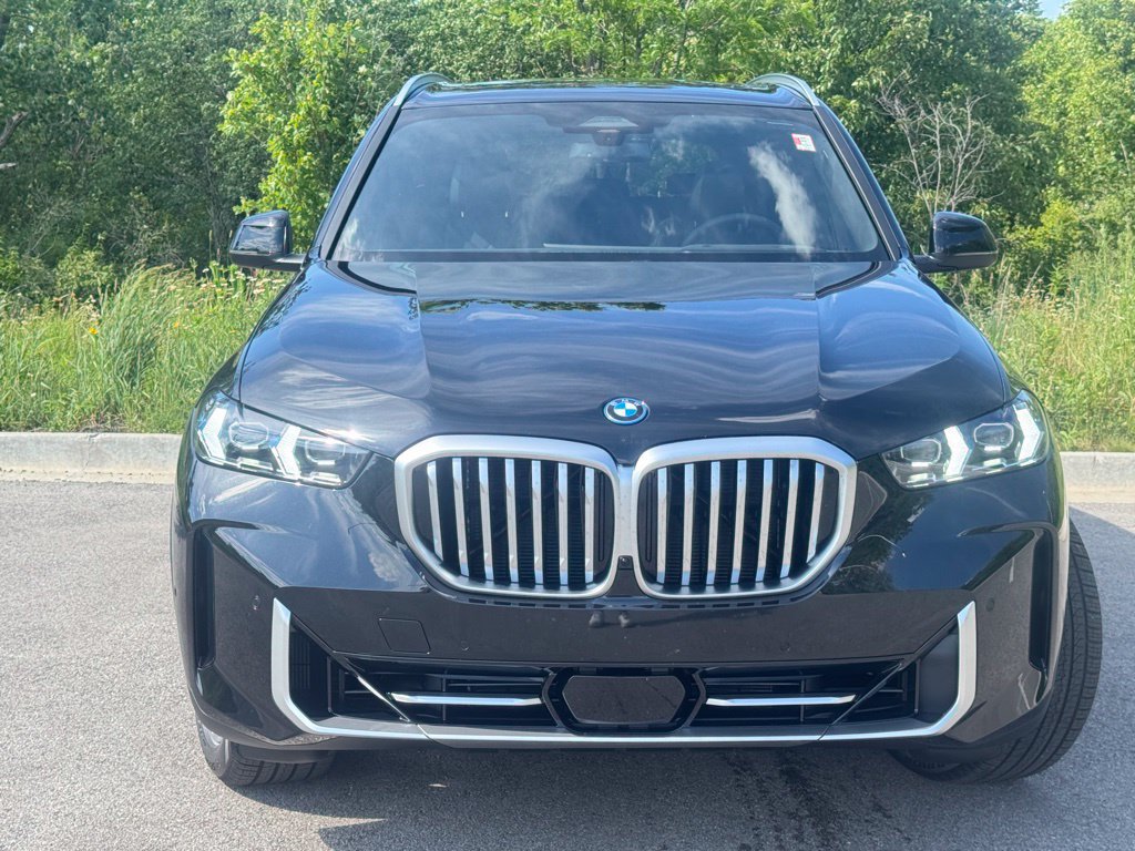 Used 2026 BMW X5 xDrive50e w/ Premium Package AWD/4WD image 2