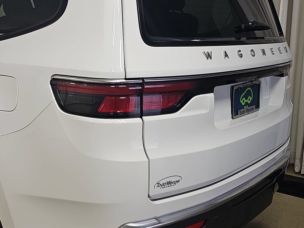Used 2022 Jeep Wagoneer Series II AWD/4WD image 41