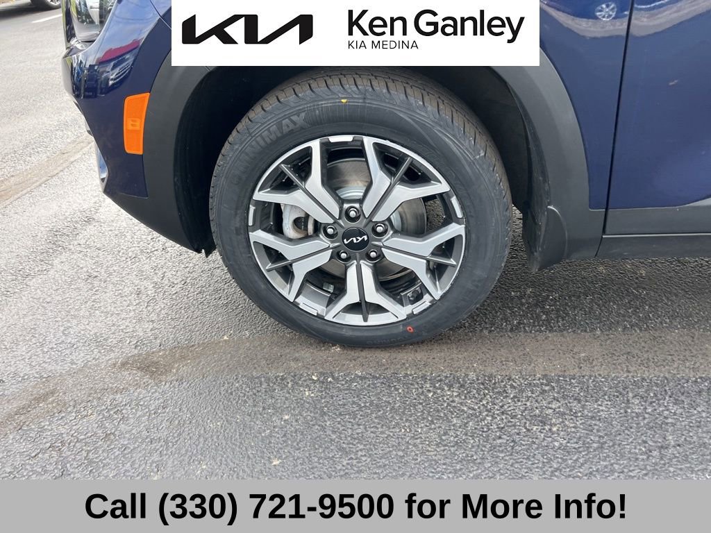 Certified 2023 Kia Seltos EX image 17