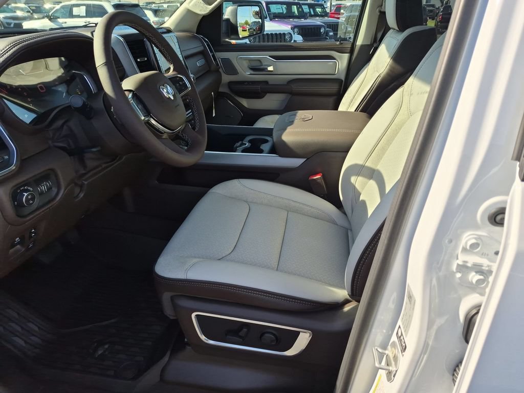New 2027 RAM 1500 Laramie w/ Laramie Preferred Package AWD/4WD image 12