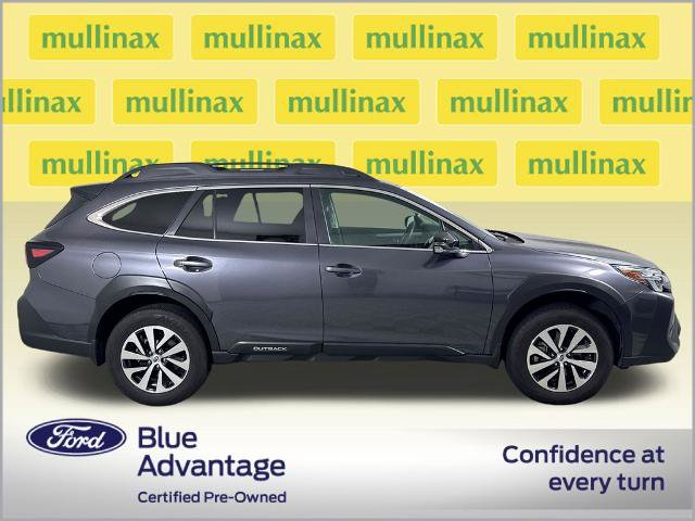 Used 2025 Subaru Outback Premium AWD/4WD image 2