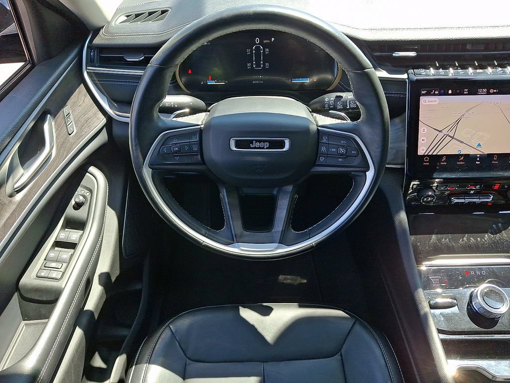 Used 2021 Jeep Grand Cherokee L Limited AWD/4WD image 2