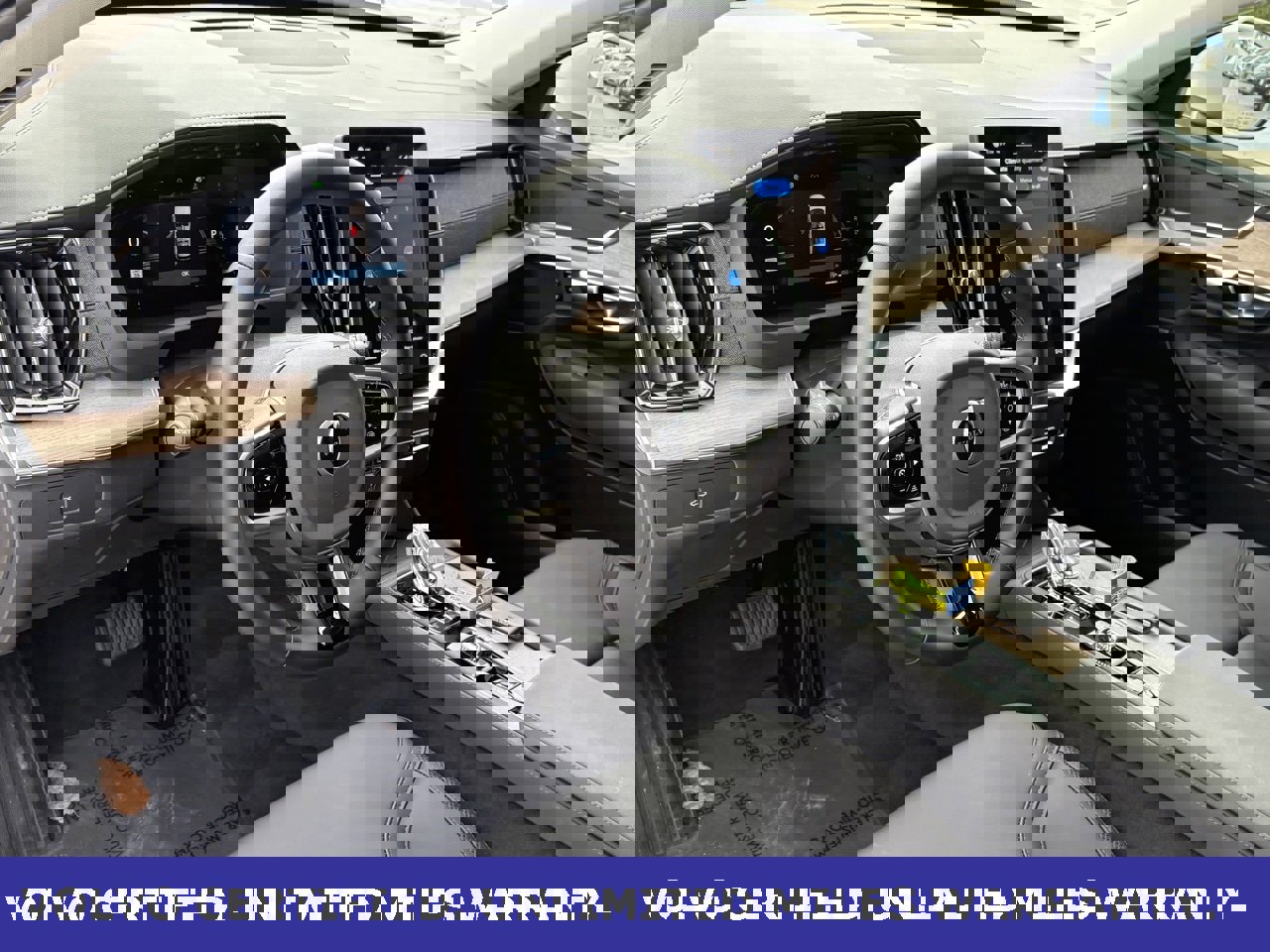 Certified 2025 Volvo XC90 B6 Plus image 16