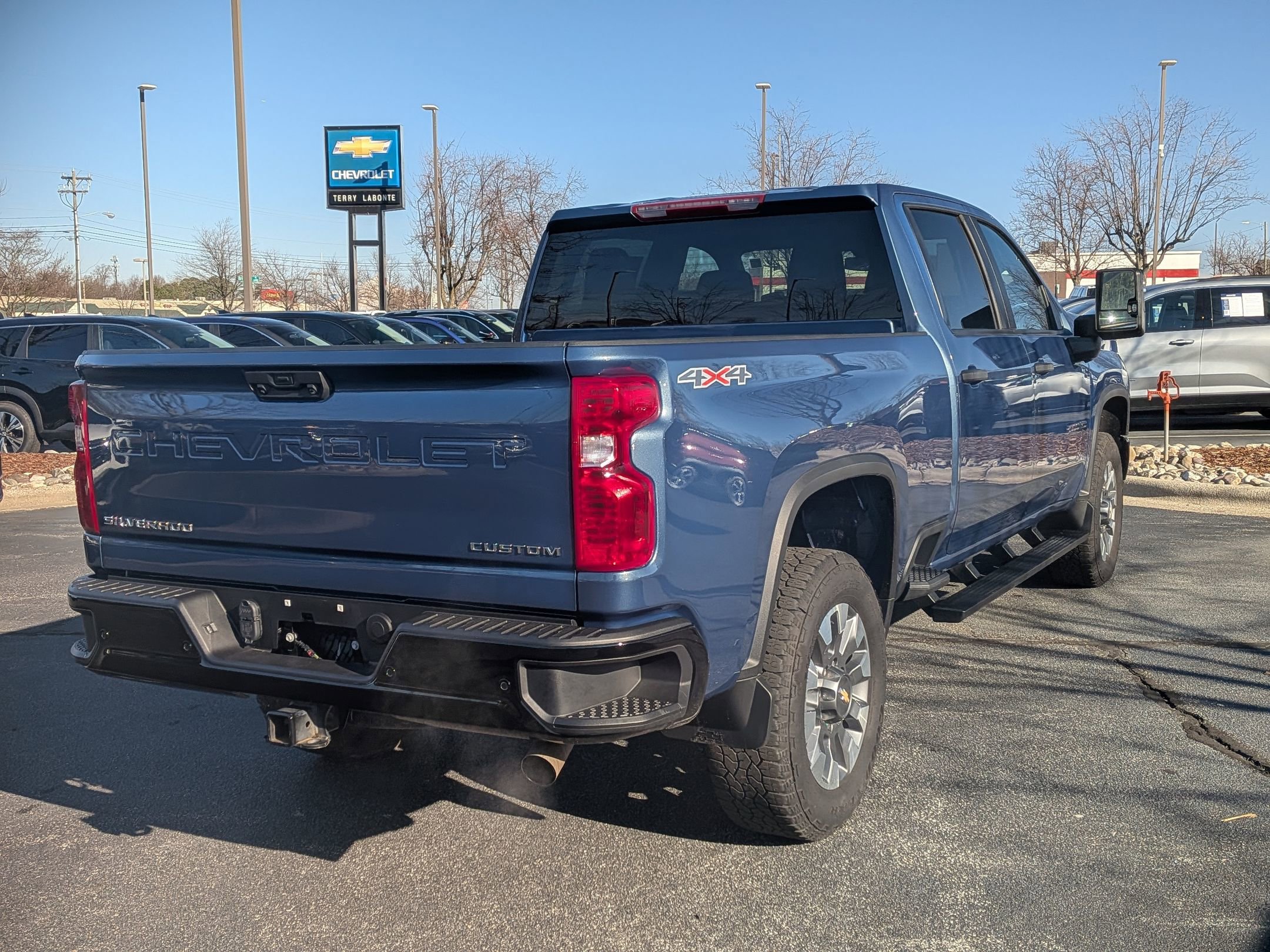 Certified 2025 Chevrolet Silverado 2500 Custom w/ Custom Value Package image 9