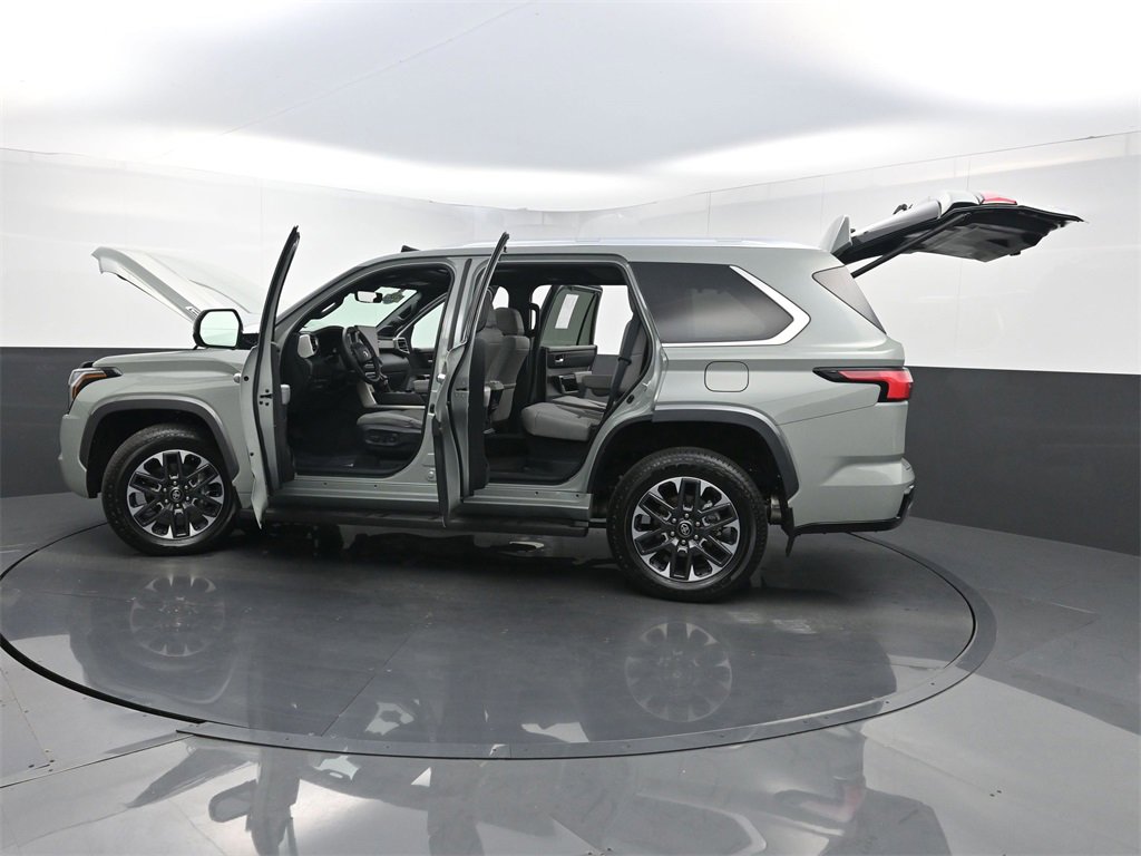 Used 2025 Toyota Sequoia Limited image 42